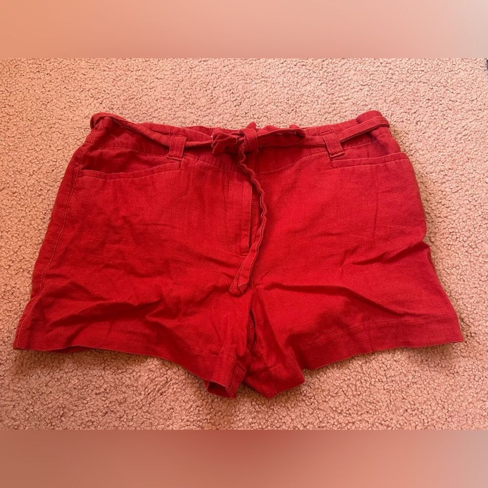Loft Outlet Size 6 red linen rayon shorts tie waist